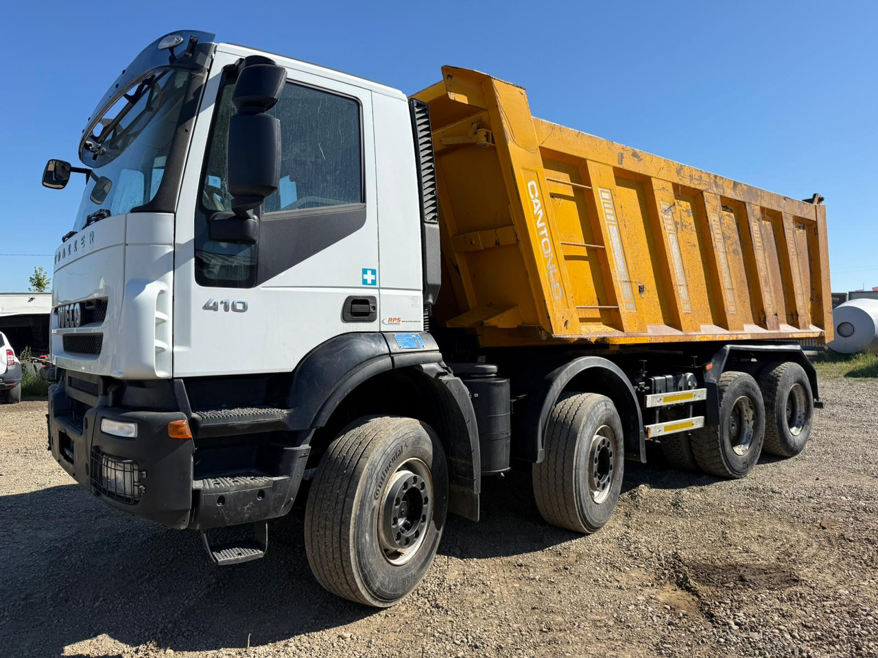 IVECO TRAKKER TIPPER - Kravas automašīna pašizgāzējs: foto 2 IVECO TRAKKER TIPPER - Kravas automašīna pašizgāzējs: foto 2