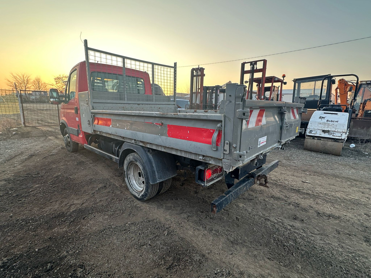 Iveco Daily Van - Komercauto pašizgāzējs: foto 3 Iveco Daily Van - Komercauto pašizgāzējs: foto 3