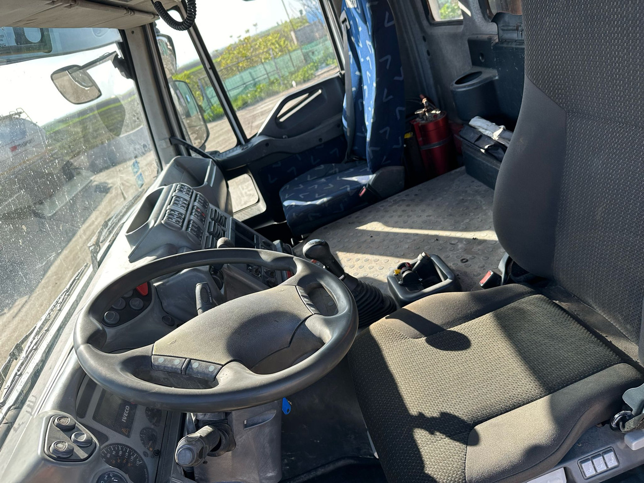 Iveco Trakker Tipper - Kravas automašīna pašizgāzējs: foto 5 Iveco Trakker Tipper - Kravas automašīna pašizgāzējs: foto 5