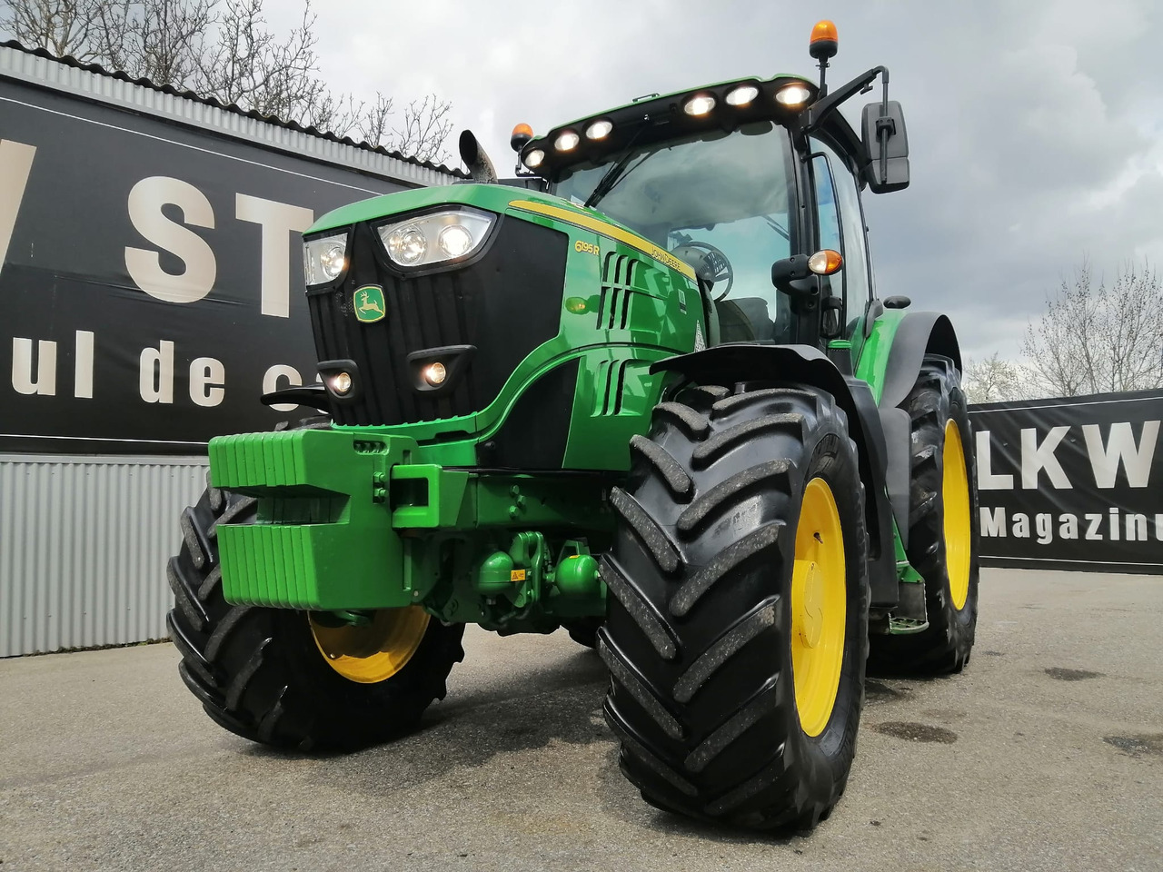 John Deere 6195R 4WD, Auto Trac + Activare !!! TOP !!! - Traktors: foto 4 John Deere 6195R 4WD, Auto Trac + Activare !!! TOP !!! - Traktors: foto 4