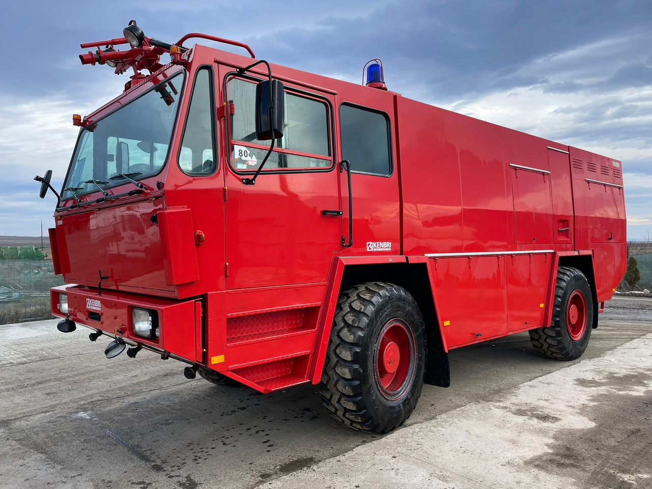 KRONENBURG K45 FIRE TRUCK - Ugunsdzēsēju mašīna: foto 1 KRONENBURG K45 FIRE TRUCK - Ugunsdzēsēju mašīna: foto 1
