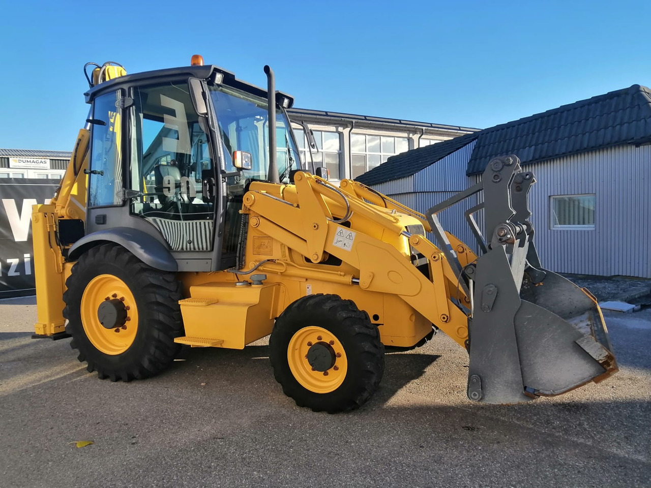 LiuGong CLG777A Backhoe Loader 4×4 - Ekskavators-iekrāvējs: foto 4 LiuGong CLG777A Backhoe Loader 4×4 - Ekskavators-iekrāvējs: foto 4