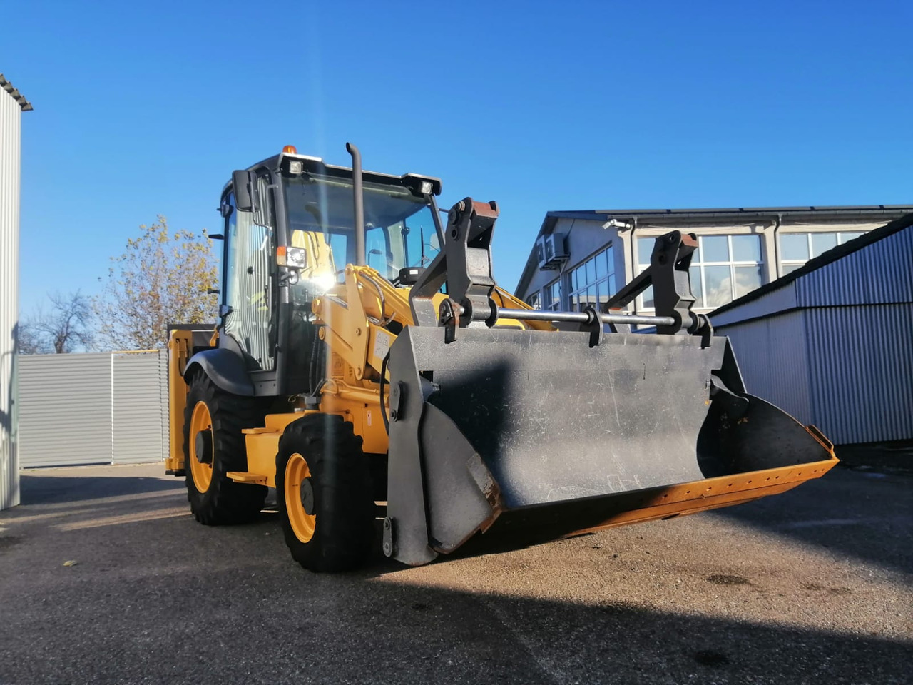 LiuGong CLG777A Backhoe Loader 4×4(copy) - Ekskavators-iekrāvējs: foto 2 LiuGong CLG777A Backhoe Loader 4×4(copy) - Ekskavators-iekrāvējs: foto 2