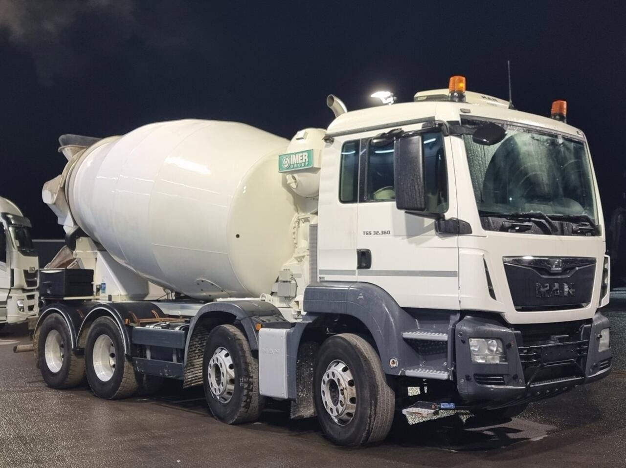 MAN TGS 32.360 8×4 Beton Mixer 9m3 - Betonvedējs: foto 2 MAN TGS 32.360 8×4 Beton Mixer 9m3 - Betonvedējs: foto 2