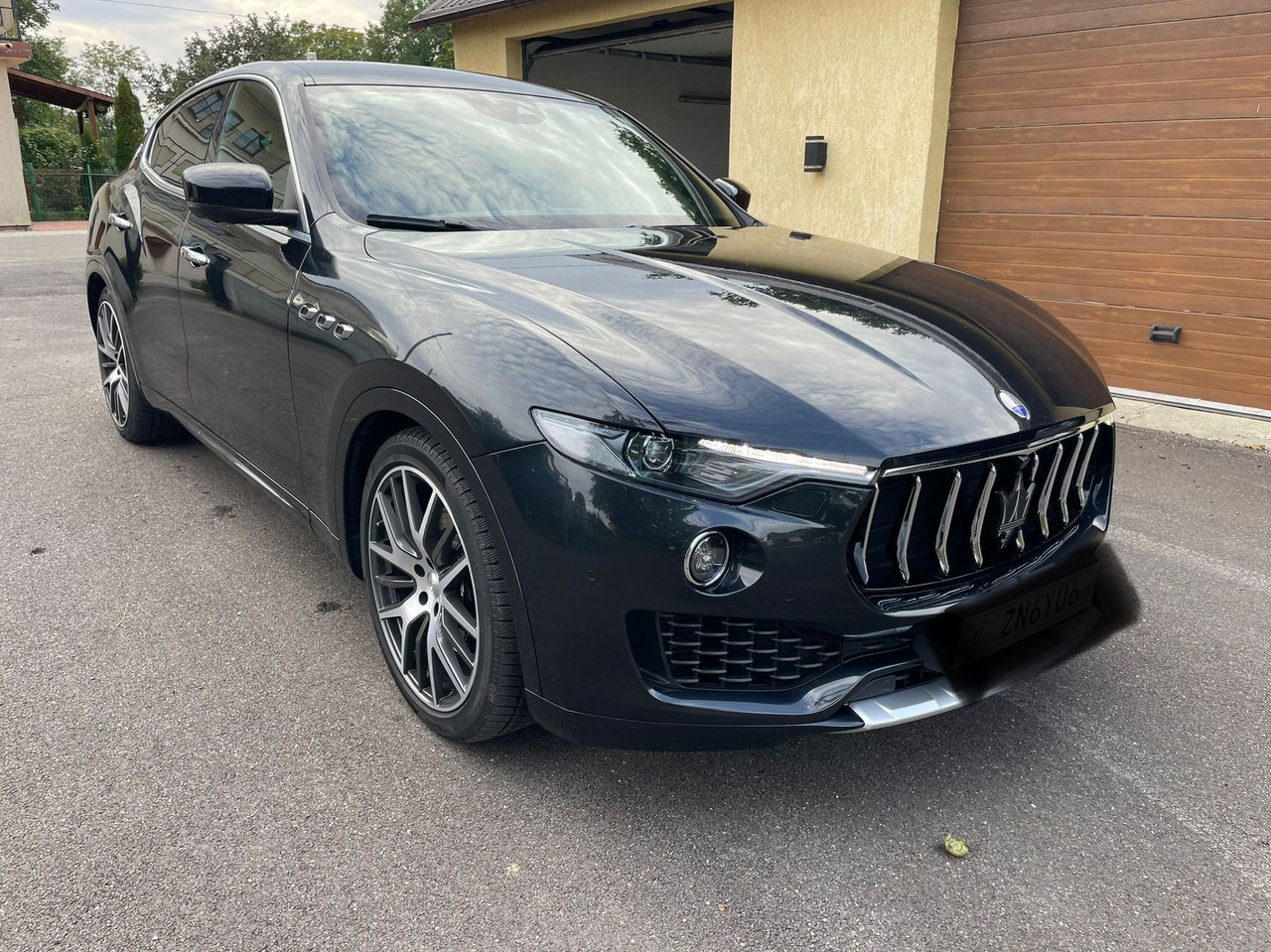 MASERATI LEVANTE 4X4 - SUV: foto 3 MASERATI LEVANTE 4X4 - SUV: foto 3