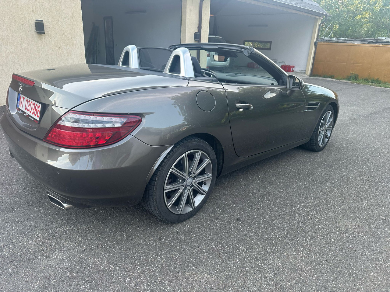 MERCEDES BENZ SLK - Vieglā automašīna: foto 4 MERCEDES BENZ SLK - Vieglā automašīna: foto 4