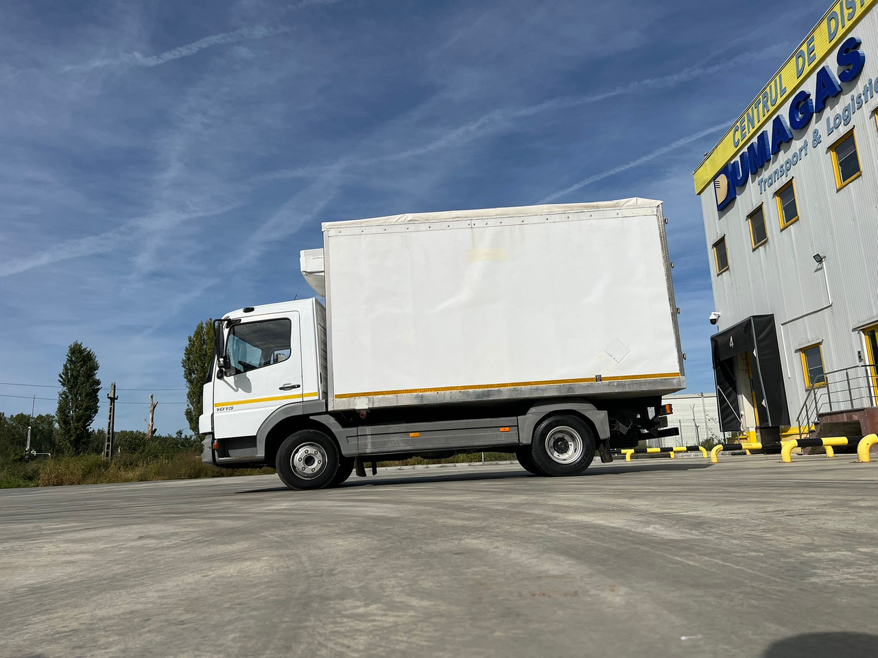 Mercedes-Benz Atego 10.15 Thermo King -20 C, Meat on hooks transport - Kravas automašīna refrižerators: foto 2 Mercedes-Benz Atego 10.15 Thermo King -20 C, Meat on hooks transport - Kravas automašīna refrižerators: foto 2