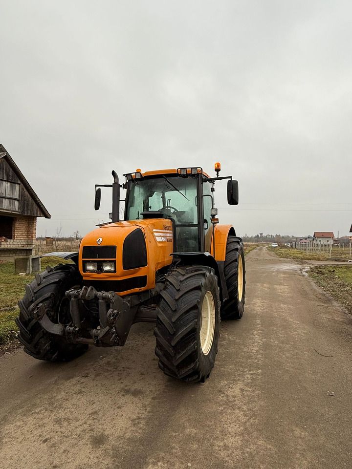 Renault RZ150 - Traktors: foto 1 Renault RZ150 - Traktors: foto 1