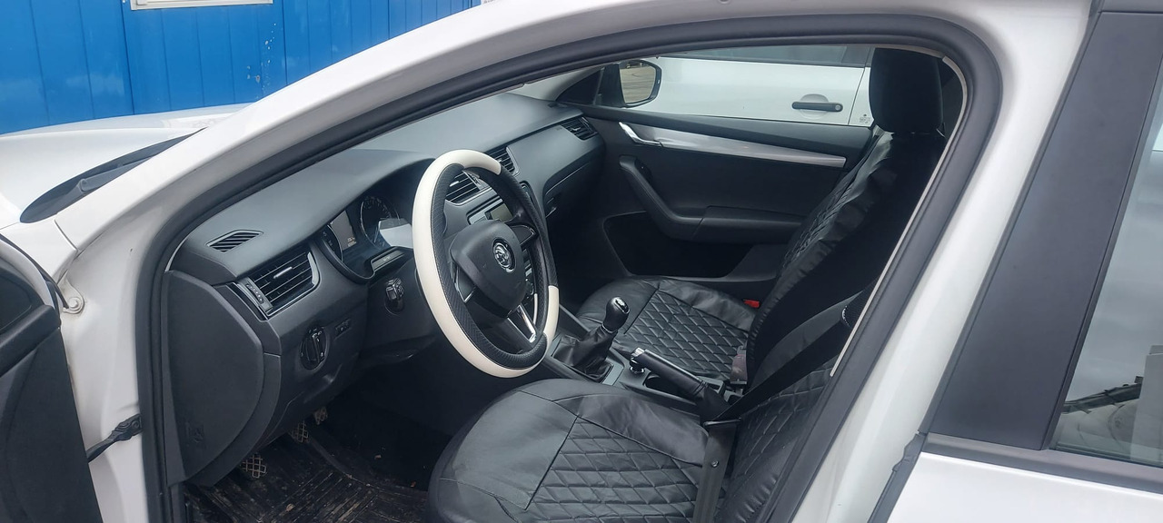 Sedans SKODA OCTAVIA: foto 7