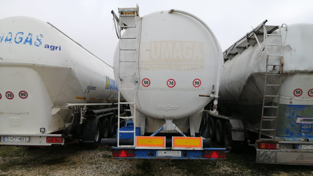 SPITZER Tank/Silo 57,000 l 4 Compartments for Powders/Feed/Water//Liquid Fertilizer/etc. - Silosa puspiekabe: foto 1 SPITZER Tank/Silo 57,000 l 4 Compartments for Powders/Feed/Water//Liquid Fertilizer/etc. - Silosa puspiekabe: foto 1