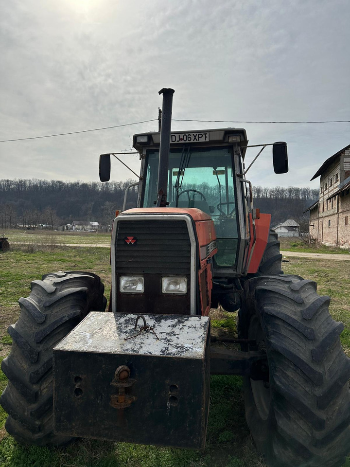 Tractor agricol Massey Ferguson 3655 - Traktors: foto 2 Tractor agricol Massey Ferguson 3655 - Traktors: foto 2