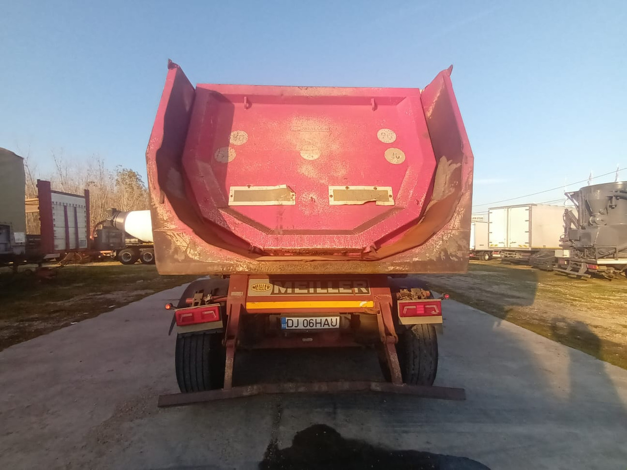Tractor Head Mercedes-Benz Actros (2014) + Semi-trailer Tipper Meiller – Kipper (2004) - Vilcējs: foto 3 Tractor Head Mercedes-Benz Actros (2014) + Semi-trailer Tipper Meiller – Kipper (2004) - Vilcējs: foto 3