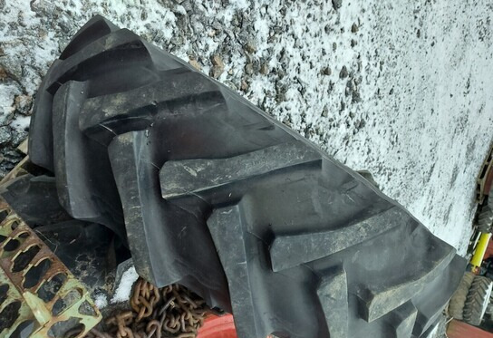 14.9R28 rengas - Valtra - Riepa - Traktors: foto 3 14.9R28 rengas - Valtra - Riepa - Traktors: foto 3