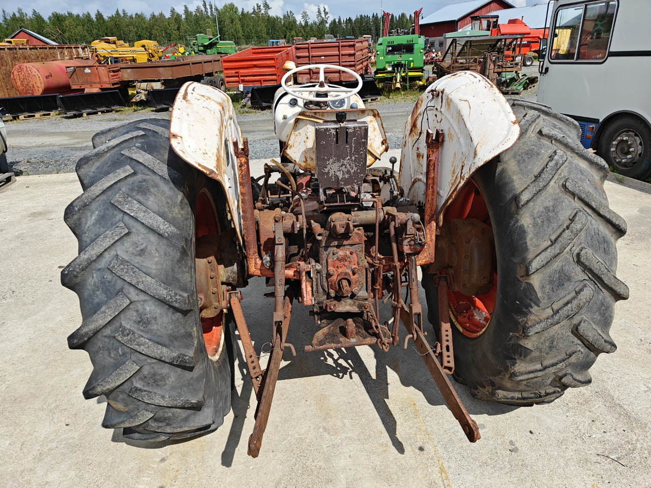 DAVID BROWN 990 Selectamatic - Traktors: foto 4 DAVID BROWN 990 Selectamatic - Traktors: foto 4