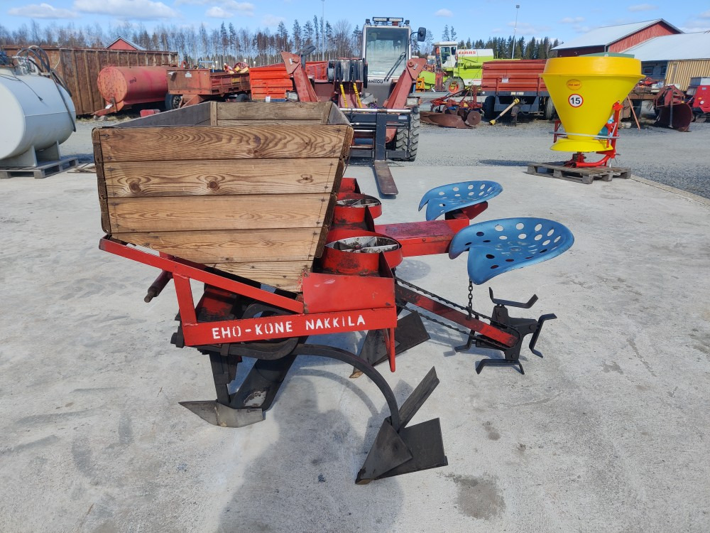 Eho Kone kahden istuttava rulettikone - Kartupeļu stādāmā mašīna: foto 1 Eho Kone kahden istuttava rulettikone - Kartupeļu stādāmā mašīna: foto 1