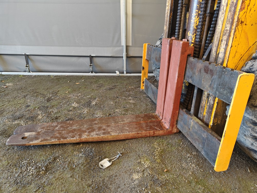 HYSTER Diesel trukki - Dīzeļiekrāvējs: foto 4 HYSTER Diesel trukki - Dīzeļiekrāvējs: foto 4