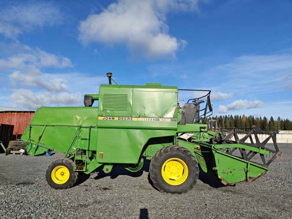 JOHN DEERE 1032 - Labības kombains: foto 4 JOHN DEERE 1032 - Labības kombains: foto 4