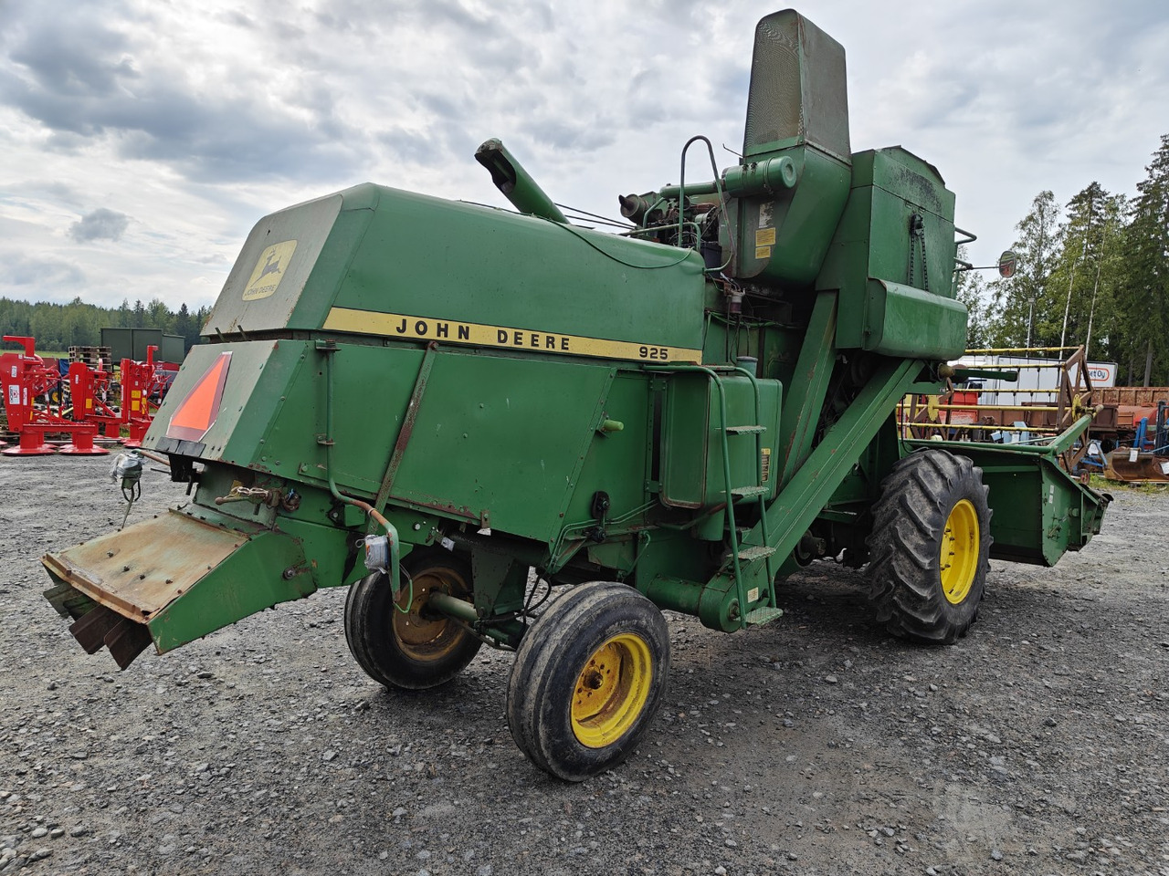 JOHN DEERE 925 leikkuupuimuri - Labības kombains: foto 4 JOHN DEERE 925 leikkuupuimuri - Labības kombains: foto 4