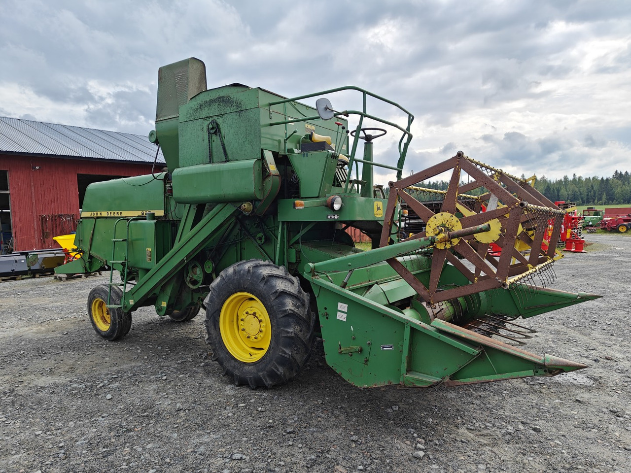 JOHN DEERE 925 leikkuupuimuri - Labības kombains: foto 5 JOHN DEERE 925 leikkuupuimuri - Labības kombains: foto 5