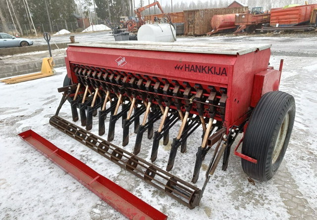 Juko K2 kylvölannoitin - 250cm - Sējmašīna: foto 1 Juko K2 kylvölannoitin - 250cm - Sējmašīna: foto 1