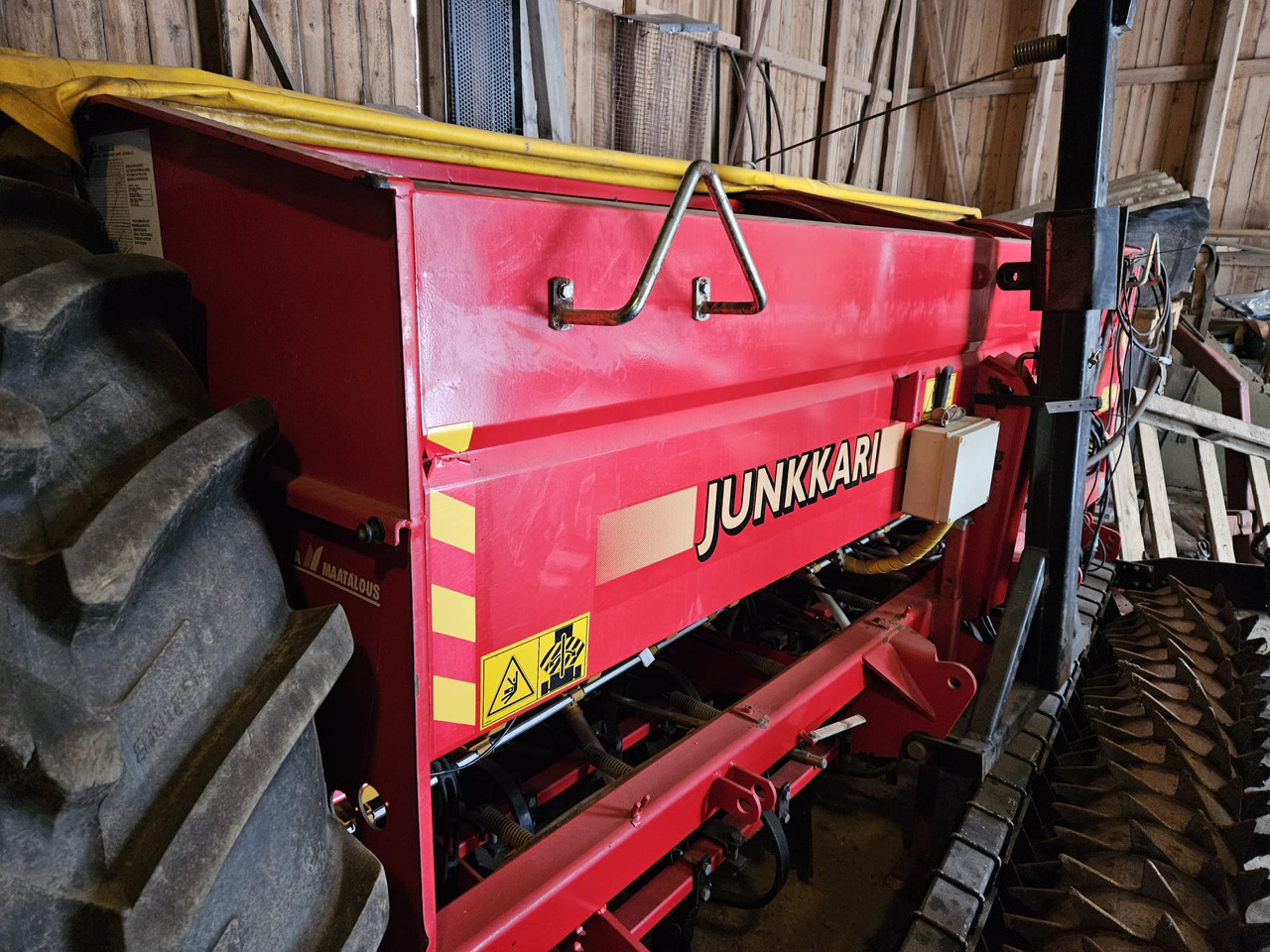 Junkkari Simulta 3000T kiekkovantaat takana - Kombinētā sējmašīna: foto 2 Junkkari Simulta 3000T kiekkovantaat takana - Kombinētā sējmašīna: foto 2