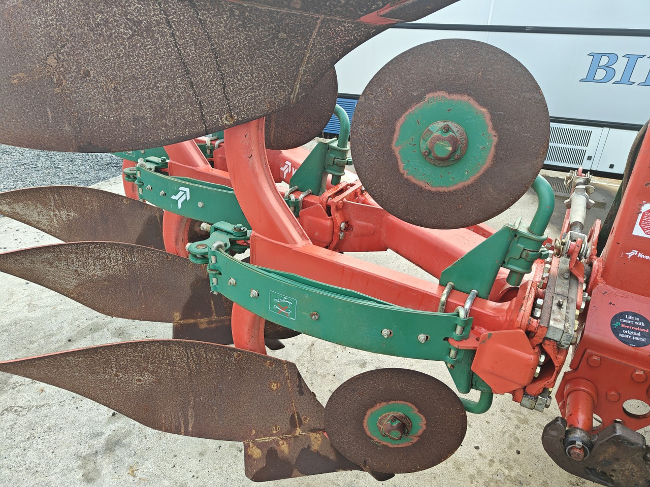 KVERNELAND E 160-8 - 3-siipinen paluuaura - Arkls: foto 5 KVERNELAND E 160-8 - 3-siipinen paluuaura - Arkls: foto 5