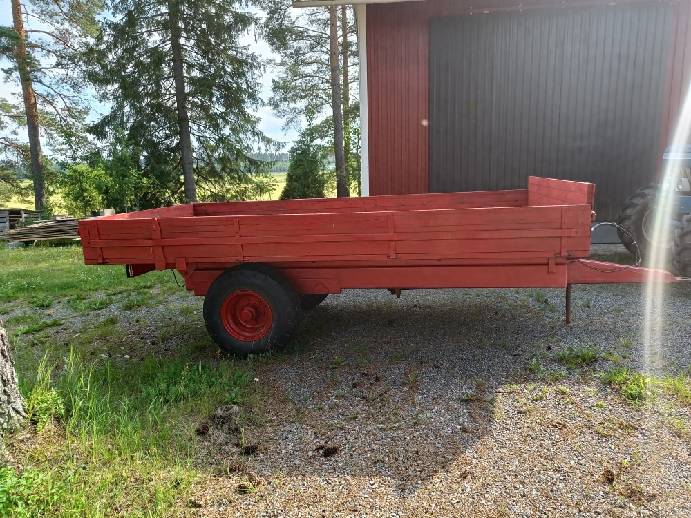 Kipa kippikärry 1-akselinen, kantavuus 7000kg, siisti kärry - Lauksaimniecības piekabe-pašizgāzējs: foto 2 Kipa kippikärry 1-akselinen, kantavuus 7000kg, siisti kärry - Lauksaimniecības piekabe-pašizgāzējs: foto 2