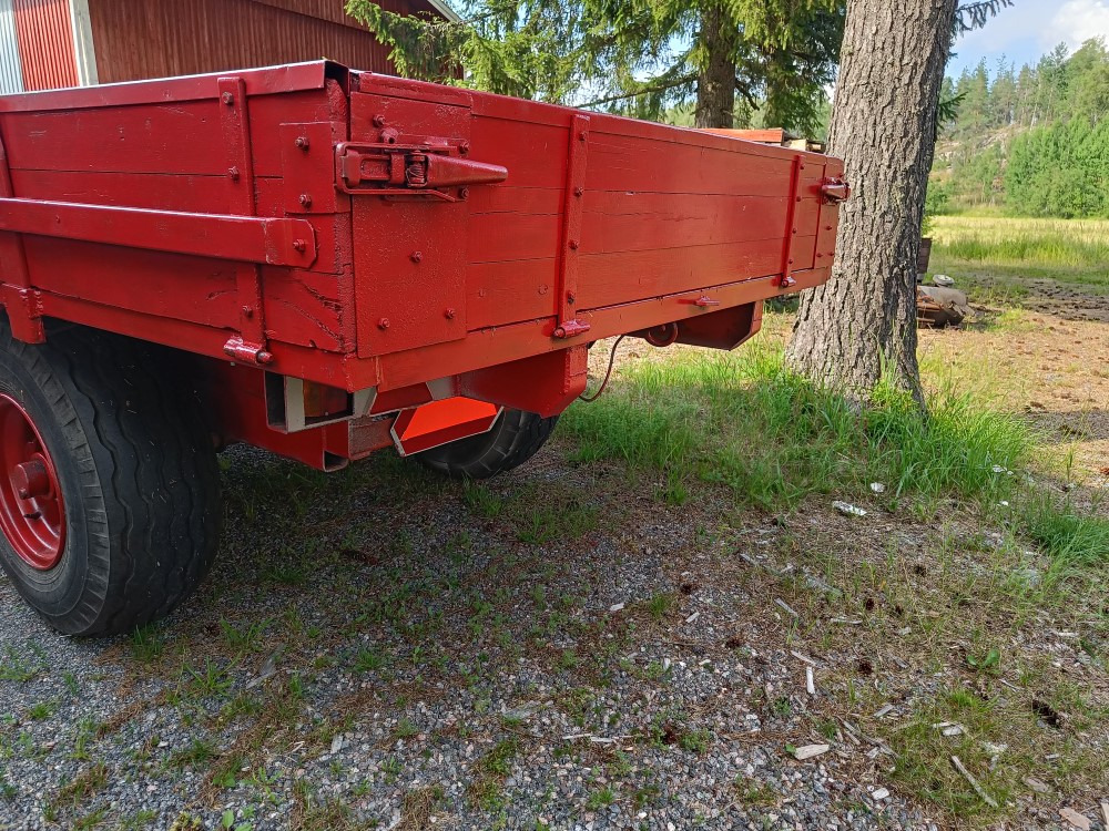 Kipa kippikärry 1-akselinen, kantavuus 7000kg, siisti kärry - Lauksaimniecības piekabe-pašizgāzējs: foto 5 Kipa kippikärry 1-akselinen, kantavuus 7000kg, siisti kärry - Lauksaimniecības piekabe-pašizgāzējs: foto 5