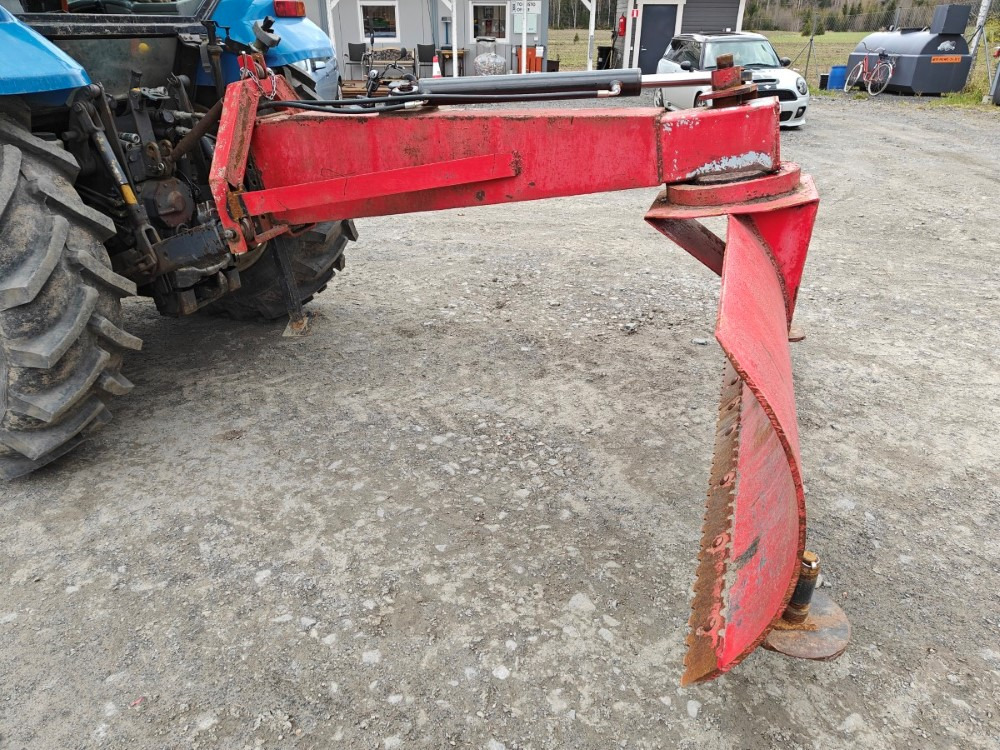 Perälevy 250cm Hydraulinen kääntö - Lauksaimniecības tehnika: foto 4 Perälevy 250cm Hydraulinen kääntö - Lauksaimniecības tehnika: foto 4