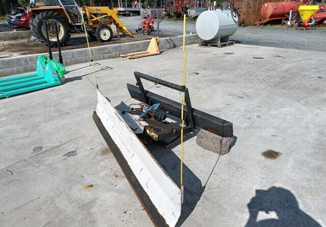 Lumilevy 230cm - vinssillä - Sniega arkls - Lauksaimniecības tehnika: foto 2 Lumilevy 230cm - vinssillä - Sniega arkls - Lauksaimniecības tehnika: foto 2