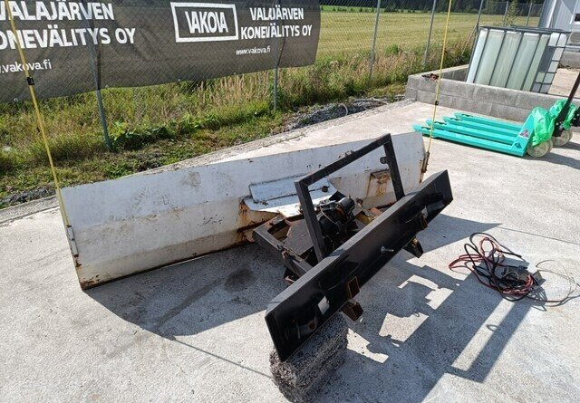 Lumilevy 230cm - vinssillä - Sniega arkls - Lauksaimniecības tehnika: foto 3 Lumilevy 230cm - vinssillä - Sniega arkls - Lauksaimniecības tehnika: foto 3