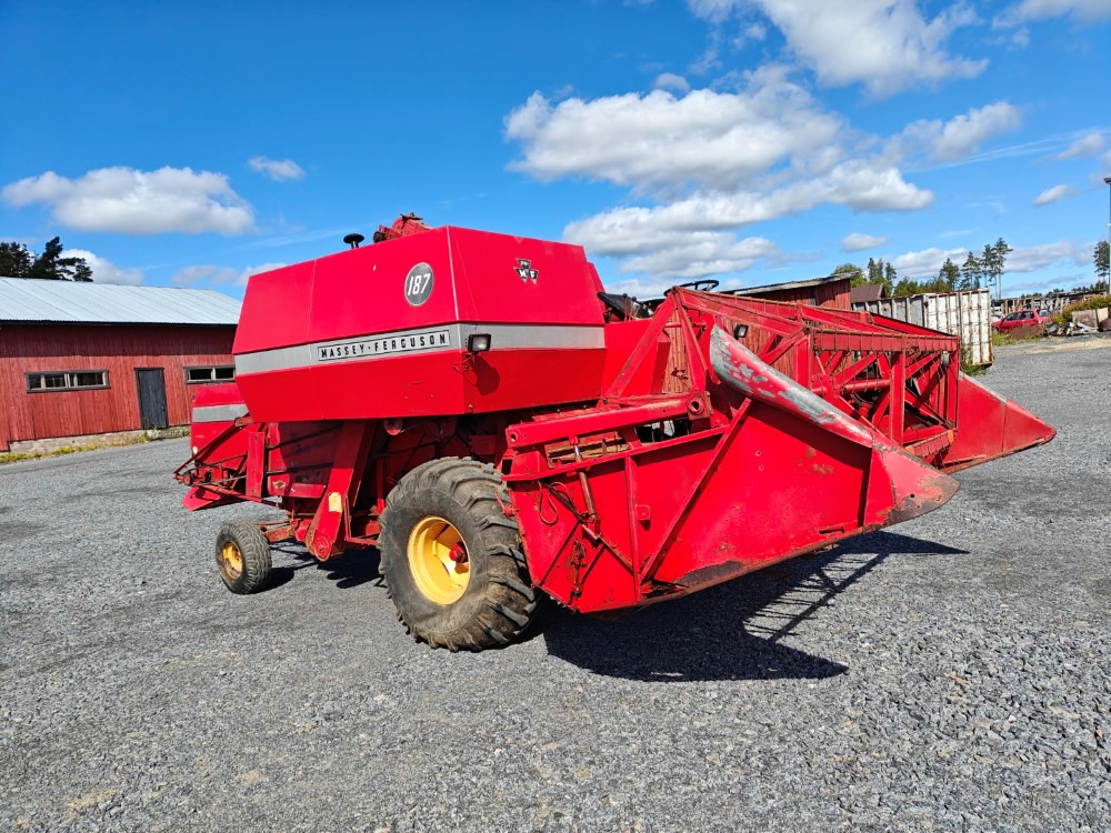 Massey Ferguson 187 Katso video! - Labības kombains: foto 5 Massey Ferguson 187 Katso video! - Labības kombains: foto 5