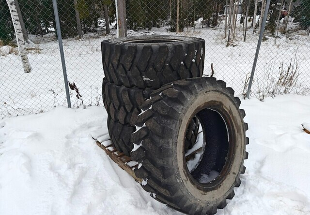 Mitas 405/70-24 - MPT-04 rengassarja - Riepa - Celtniecības tehnika: foto 1 Mitas 405/70-24 - MPT-04 rengassarja - Riepa - Celtniecības tehnika: foto 1