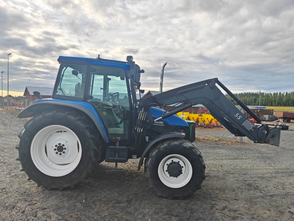 New Holland TS100, ES vaihteisto, ilmastointi, etukuormaaja Ålö Q55, katso video! - Traktors: foto 5 New Holland TS100, ES vaihteisto, ilmastointi, etukuormaaja Ålö Q55, katso video! - Traktors: foto 5