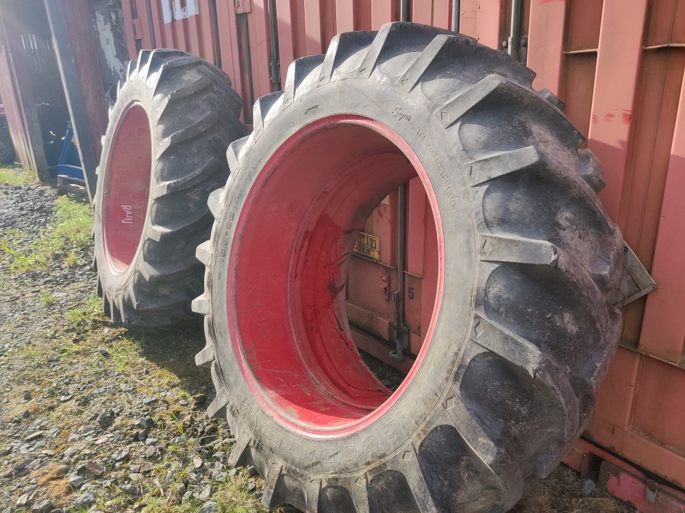 Paripyörät 16.9x38 Raju liukukaulusvanteilla - Riepa - Traktors: foto 4 Paripyörät 16.9x38 Raju liukukaulusvanteilla - Riepa - Traktors: foto 4