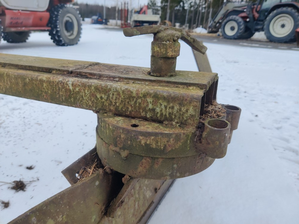 Vērstuve - Lauksaimniecības tehnika Perälevy 200cm pikkutraktoriin: foto 7 Vērstuve - Lauksaimniecības tehnika Perälevy 200cm pikkutraktoriin: foto 7