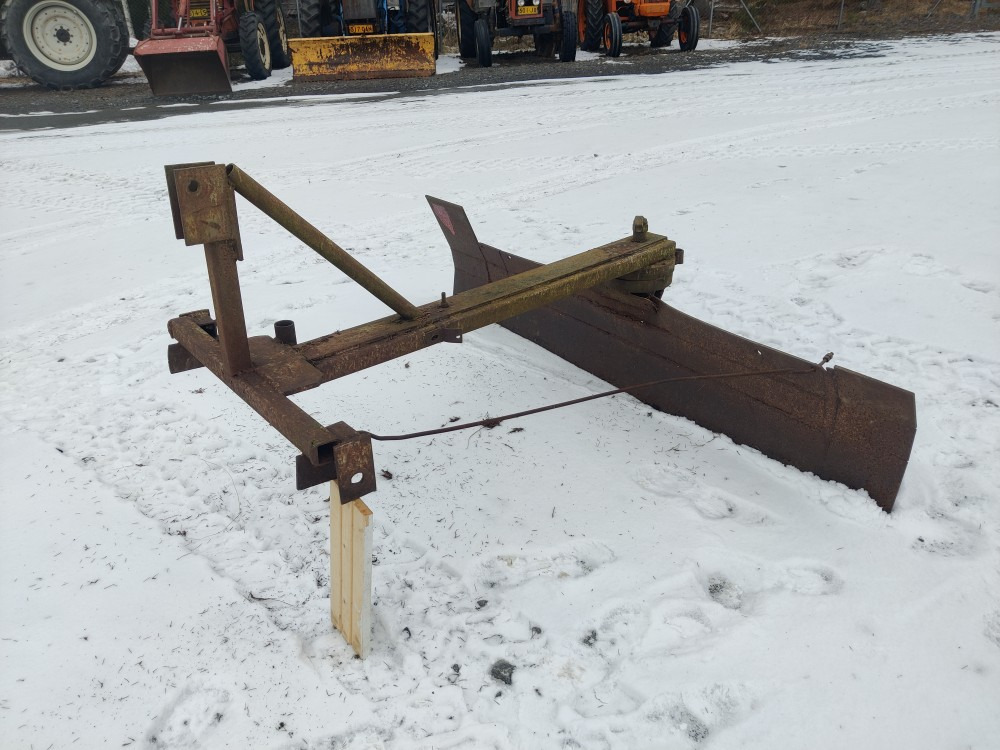 Vērstuve - Lauksaimniecības tehnika Perälevy 200cm pikkutraktoriin: foto 9 Vērstuve - Lauksaimniecības tehnika Perälevy 200cm pikkutraktoriin: foto 9