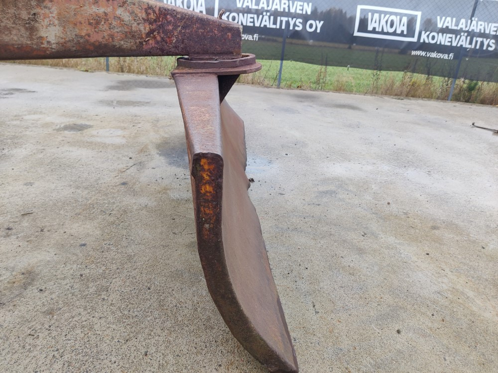 Augsnes apstrādes tehnika Perälevy Raju 180cm Pienempään traktoriin: foto 9