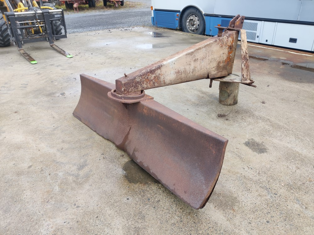 Augsnes apstrādes tehnika Perälevy Raju 180cm Pienempään traktoriin: foto 6