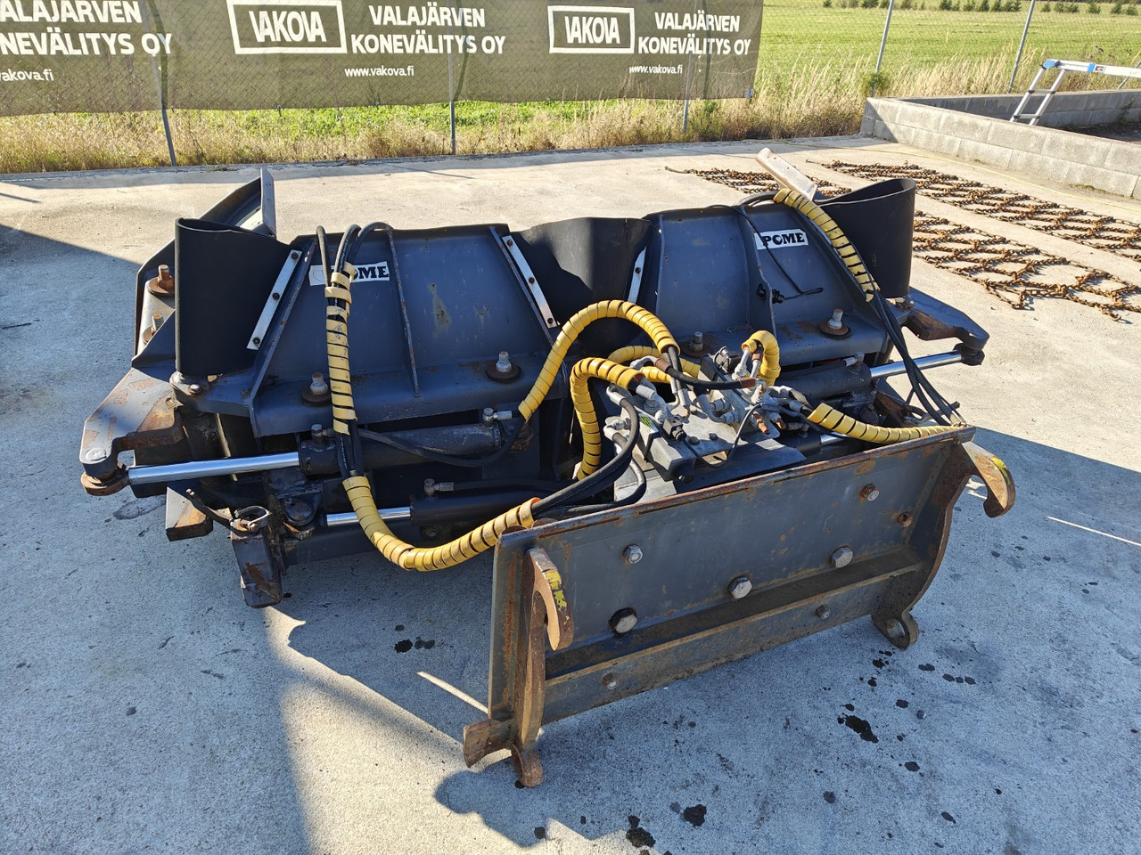 Pome U-aura 320cm - Sniega arkls - Komunālā/ Specializētā tehnika: foto 2 Pome U-aura 320cm - Sniega arkls - Komunālā/ Specializētā tehnika: foto 2