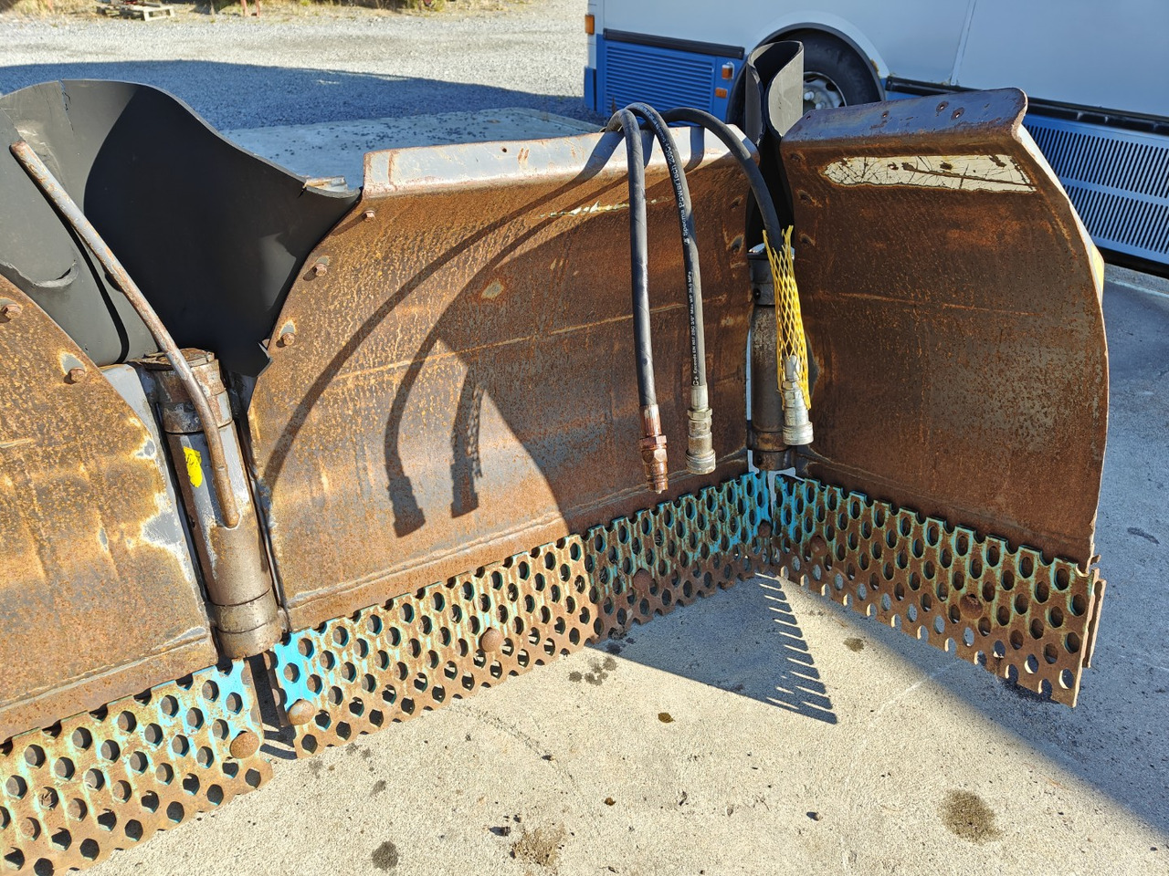 Pome U-aura 320cm - Sniega arkls - Komunālā/ Specializētā tehnika: foto 5 Pome U-aura 320cm - Sniega arkls - Komunālā/ Specializētā tehnika: foto 5