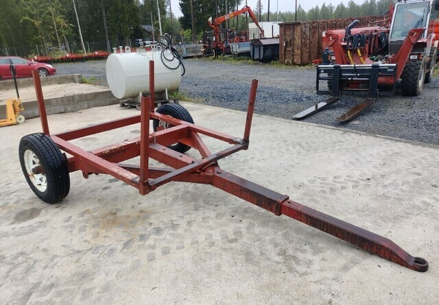 Rankakärry 1-akselinen - Meža piekabe: foto 4 Rankakärry 1-akselinen - Meža piekabe: foto 4