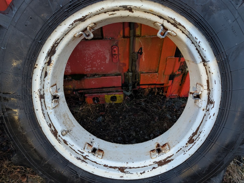 Riepa Renkaat 12.4R28 vannekehillä: foto 9