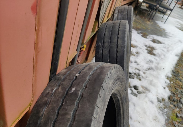 Renkaat 5 kpl koko 205/65R17.5 - Riepa - Lauksaimniecības tehnika: foto 3 Renkaat 5 kpl koko 205/65R17.5 - Riepa - Lauksaimniecības tehnika: foto 3