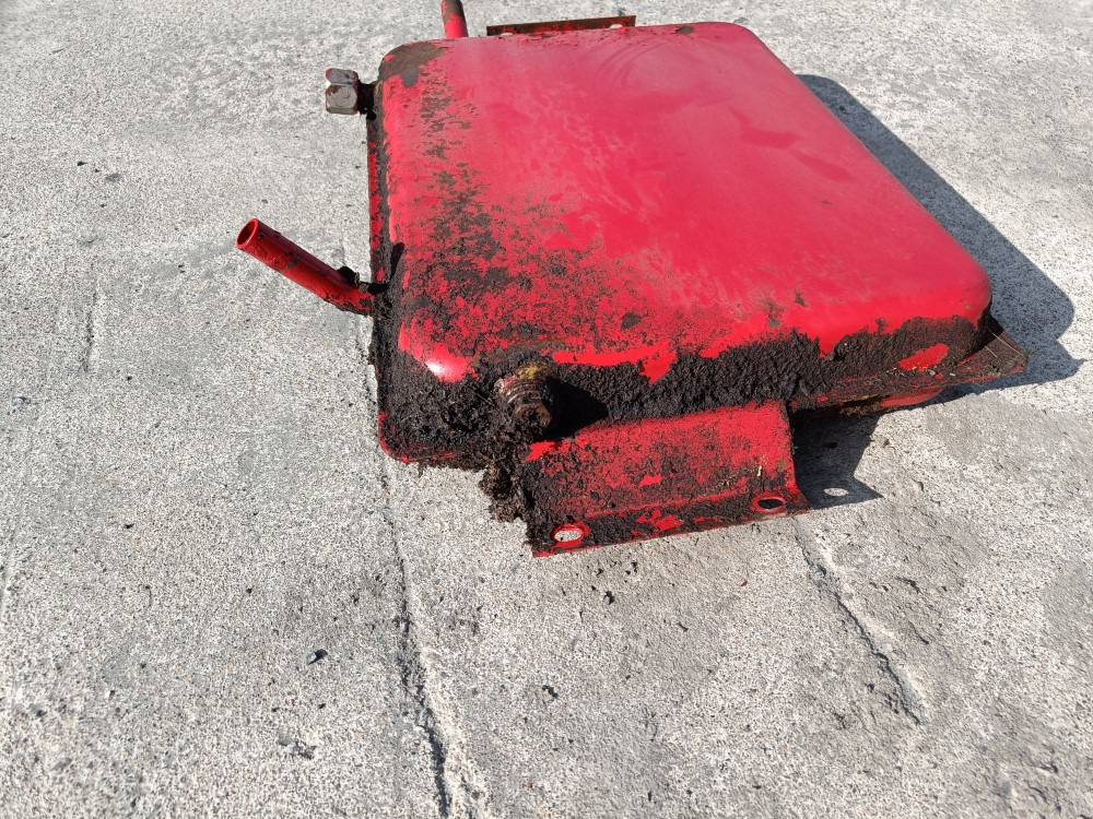 Labības kombains Sampo 410 hydrauliikkaöljysäiliö: foto 6