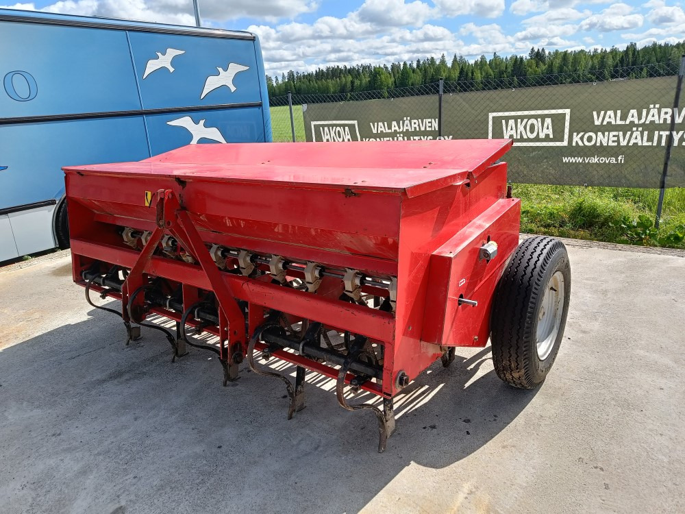 Simulta Junkkari 250cm kylvölannoitin - Kombinētā sējmašīna: foto 1 Simulta Junkkari 250cm kylvölannoitin - Kombinētā sējmašīna: foto 1