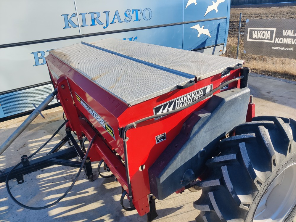 Simulta Junkkari 250cm kylvölannoitin kiekkovantaat takana - Kombinētā sējmašīna: foto 4 Simulta Junkkari 250cm kylvölannoitin kiekkovantaat takana - Kombinētā sējmašīna: foto 4
