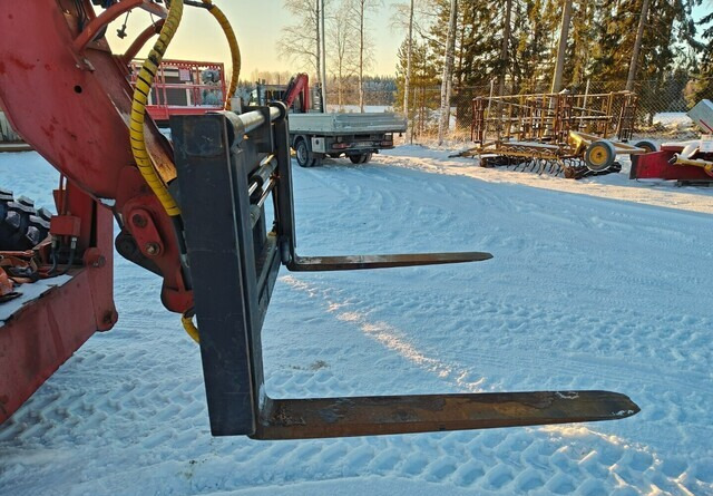 Trukkipiikit - hydraulinen sivusiirto ja levitys - VIDEO - Dakšas: foto 4 Trukkipiikit - hydraulinen sivusiirto ja levitys - VIDEO - Dakšas: foto 4