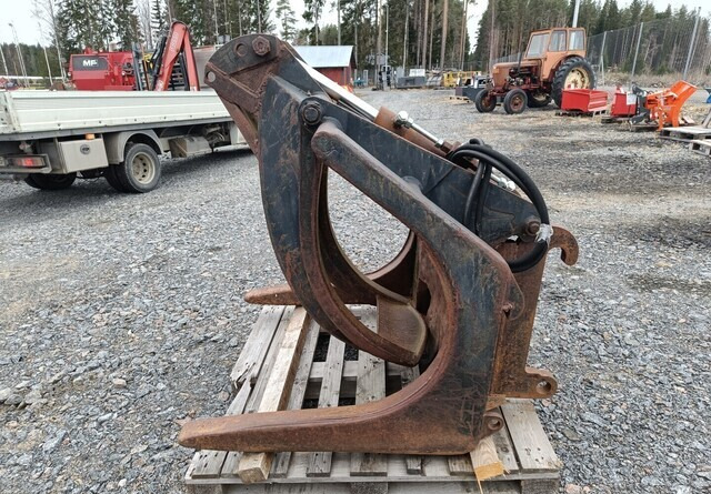 Tukkikoura järeä, CAT kurottajan sovitteella - Greiferi - Lauksaimniecības tehnika: foto 1 Tukkikoura järeä, CAT kurottajan sovitteella - Greiferi - Lauksaimniecības tehnika: foto 1