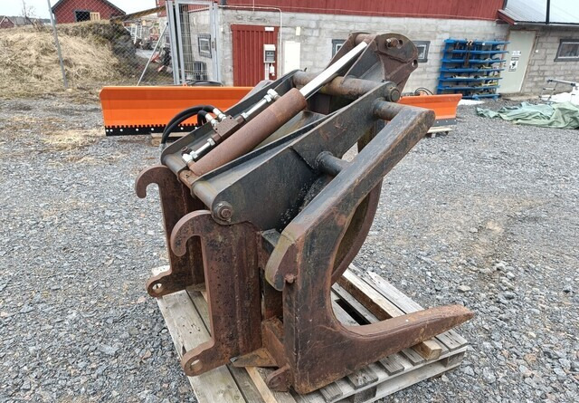 Tukkikoura järeä, CAT kurottajan sovitteella - Greiferi - Meža tehnika: foto 5 Tukkikoura järeä, CAT kurottajan sovitteella - Greiferi - Meža tehnika: foto 5